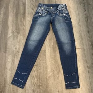 Colombian Cheviotto cropped skinny butt lift jeans